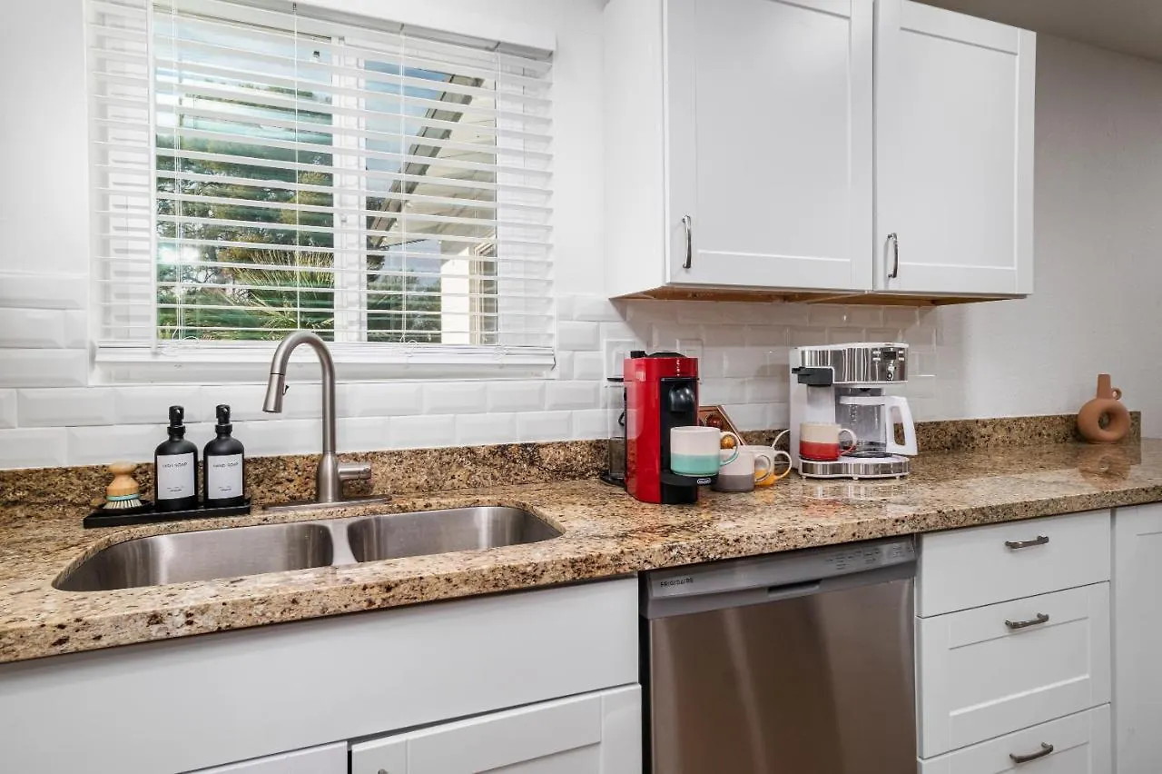 Gorgeous 4-Bed Home With Golf, Pool, & Hot Tub! Phoenix